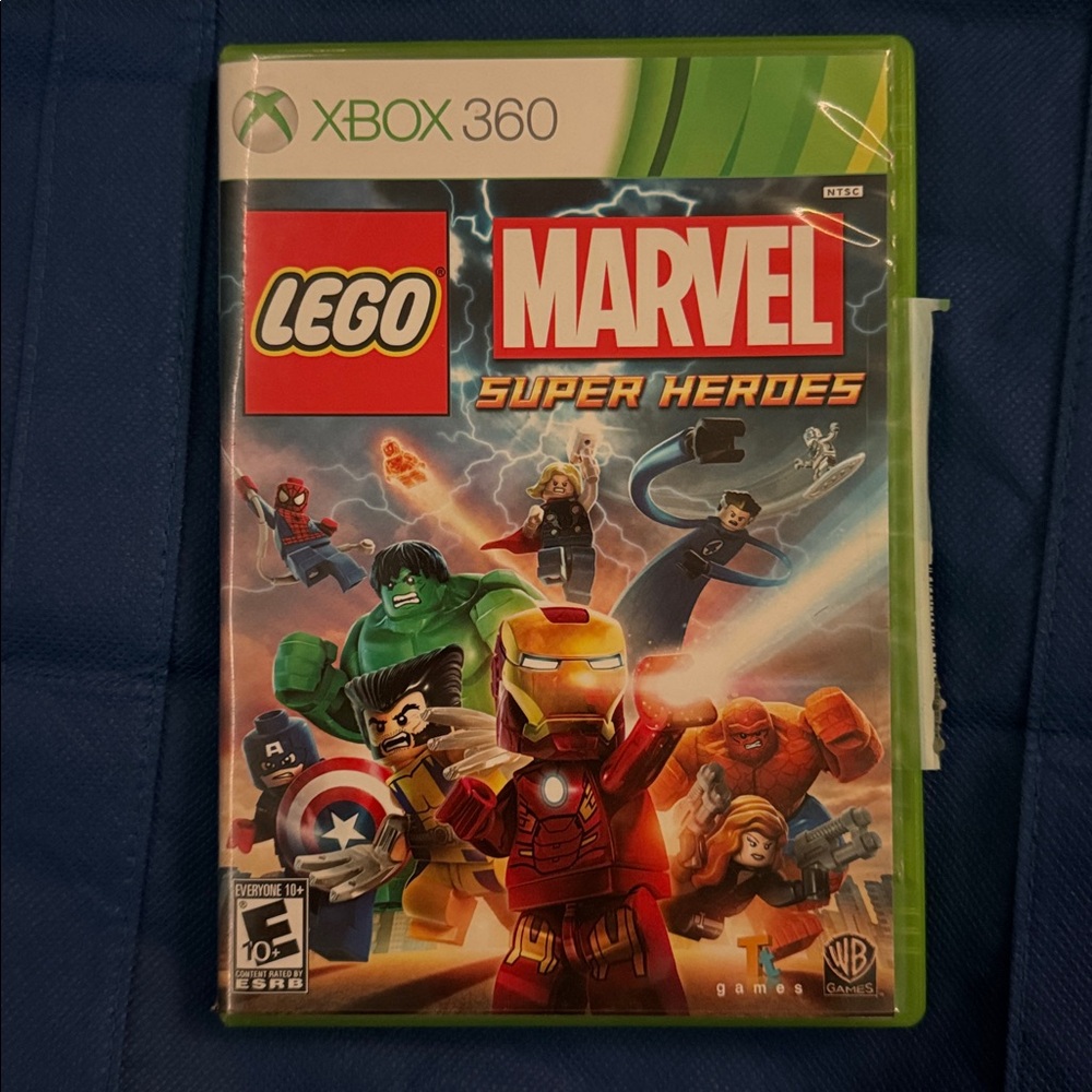 LEGO Marvel Super Heroes Xbox 360 Game - Red and Green